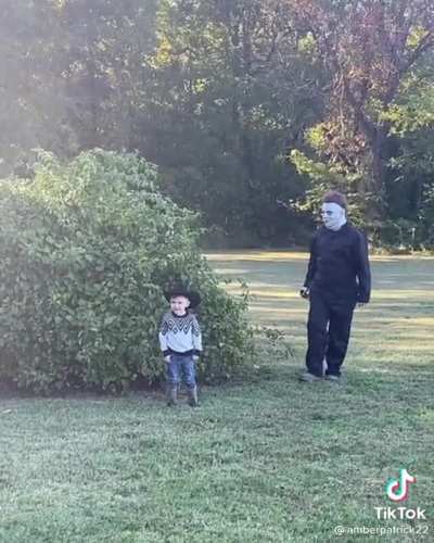 Someone needs to give him the “don’t approach a stranger with a knife” talk.