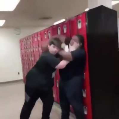 This how i fight in my dreams😴