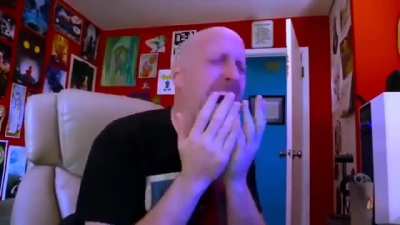 Incels on Youtube explaining why Seraqueen is unoriginal and doesn't fit into the Universe