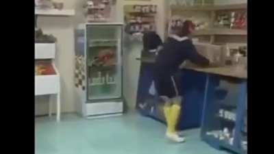 *Chaves aprende algumas palavras em japon&ecirc;s Kiko: