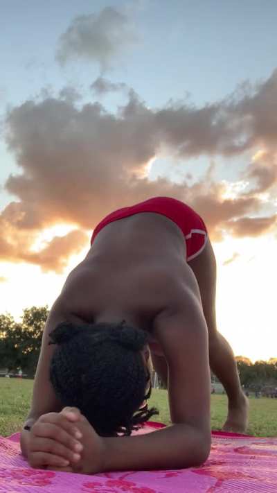 I (f)inally did a headstand! Hehe 😋