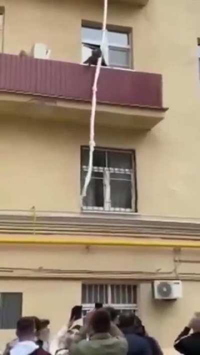 Husband won't stop to catch d' adulterous lad
