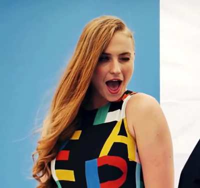Sophie turner - when she see&rsquo;s you