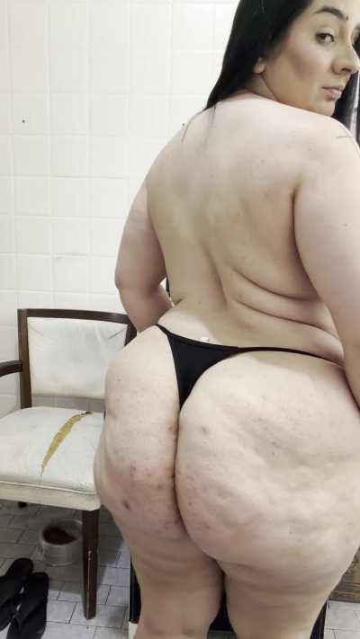 My husband doesn't appreciate my ass. hbu