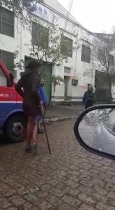 Bah os guri t&atilde;o devendo a guria 😐