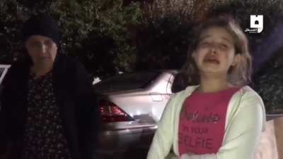 Palestinian children in Jerusalem cry 