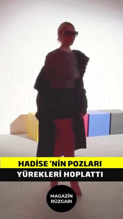 HADİSE TRANSPARAN KIYAFET G&Ouml;Ğ&Uuml;S MEME UCU FRİKİK