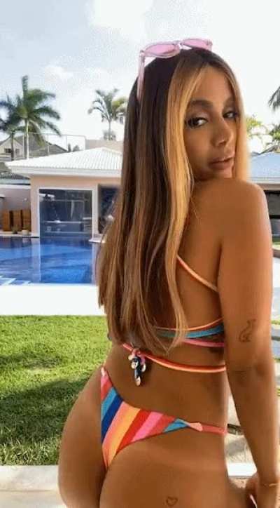 Como ela &eacute; um absurdo 🍑❤
