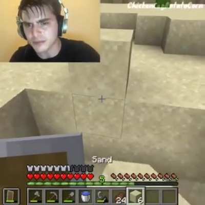 Minegraft &amp;gt; dark souls ?