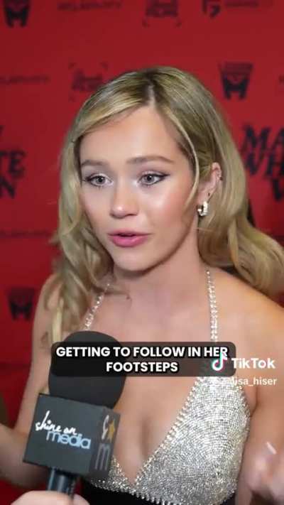 Brec Bassinger &amp;amp; Ali Larter talk on Final Destination