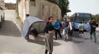 Israeli settlers moving into Palestinian buildings while the occupants are marching in Shireen Abu Akleh&rsquo;s funeral procession