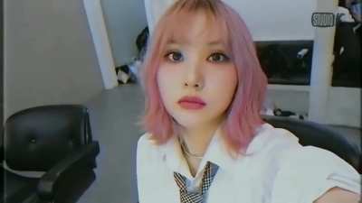 Eunha how's your day. ❤