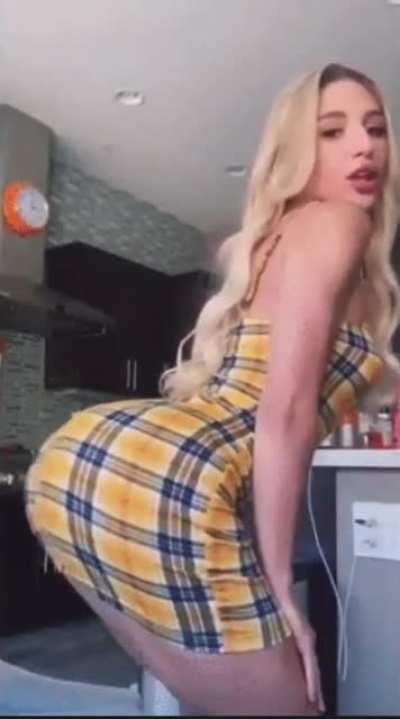 She is so fine🤤