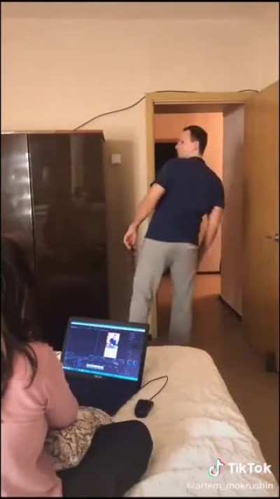 Jump scare alert!