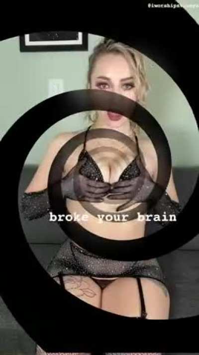 Porn Mommy wants you to keep edging. 🌀