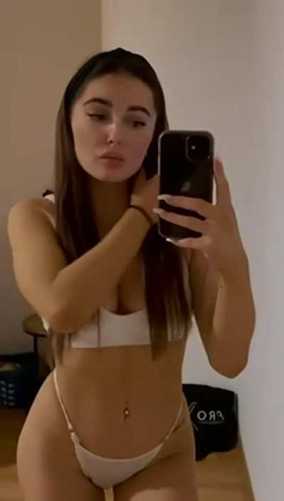 Smash or pass?🥺🥺 (OC) 18y german please be honest
