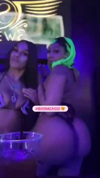 Strippers with titties and ass &amp;gt;