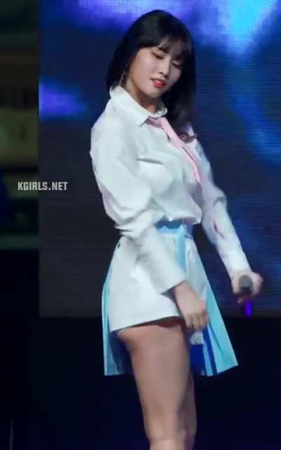 Twice - Momo