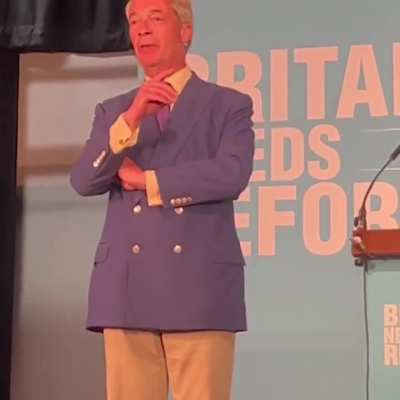 Protest Group Drops Putin Banner on Nigel Farage&rsquo;s Election Rally