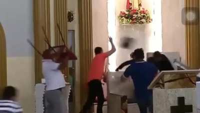 When a whole team sees a lone person in PVP