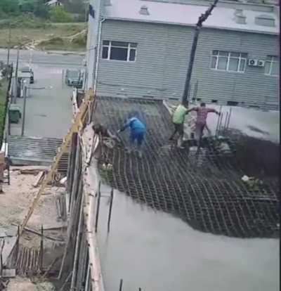Voc&ecirc;s fazendo obra ai chat