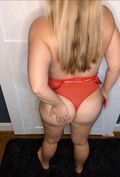 Nothing beats a milf in red