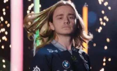 N0tail Hair Flick Gif (for your pleasure)