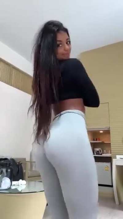 Soft booty😍