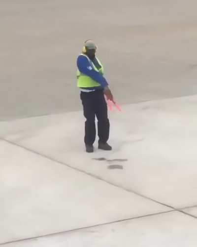 Não é engraçado mais vale posta.