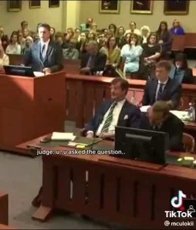 Johnny Depp can&rsquo;t stop laughing at Amber Heard&rsquo;s Lawyer🤡.