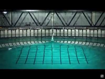 90ft Vertical Spike wave in Slow Mo