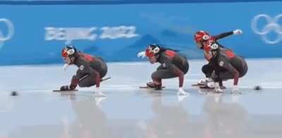 "Sportsmanship" shown by the Chinese skater in the Beijing Olympics