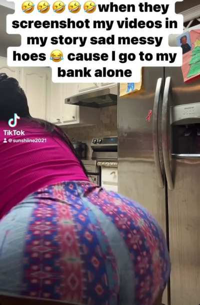 Ms. Davis freaky ass want the whole hood gooning to that big ol butt🍑🍆💦