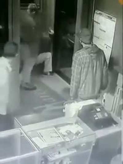 Man kicked out of strip club come backs with gun and gets KO&rsquo;ed