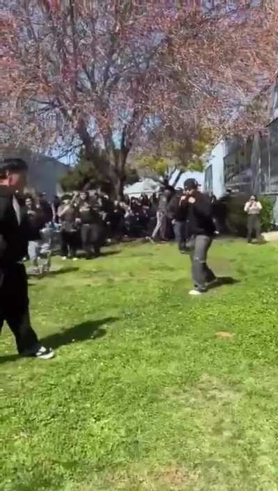 Hay gente que naci&oacute; para pacificar
