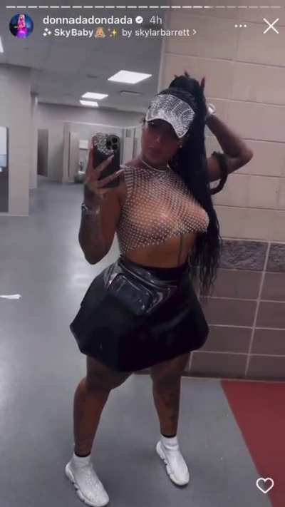 See through top 🍒