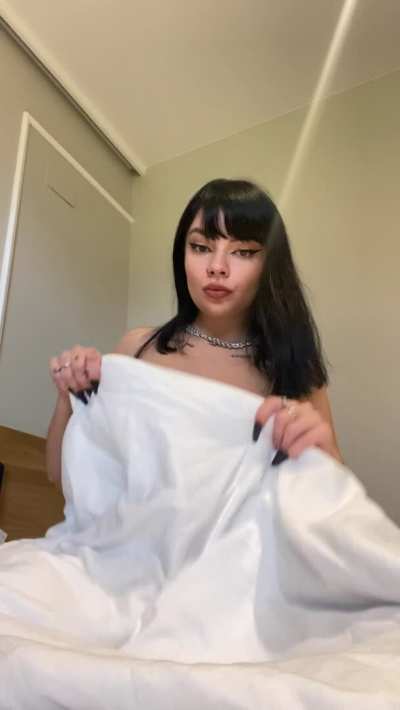 Hope my 19yo latina body turn all redditors on