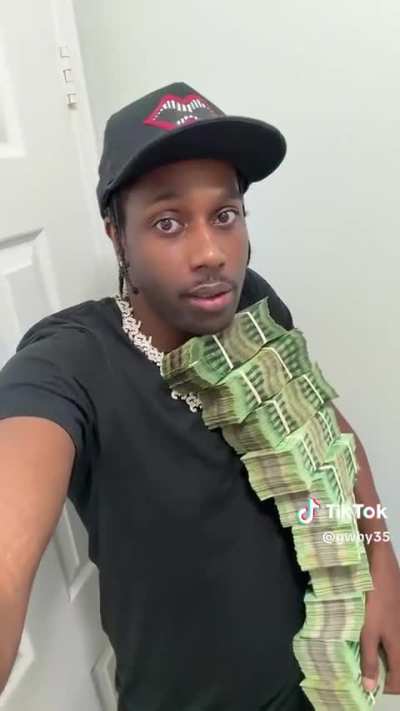Big Boss ElNeato WhyG run the Jane like the 35 pops off a Honey Bun on Pedro5&rsquo;s head.