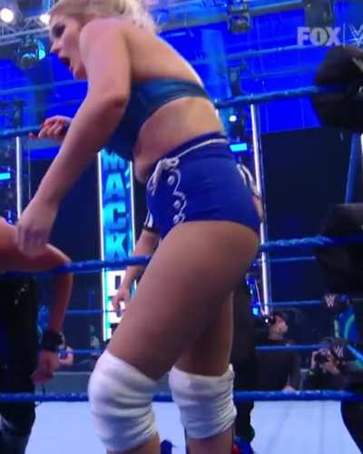 Lacey Evans