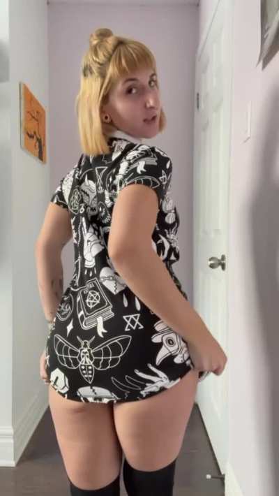 37 inch booty with lots of jiggles [BA]