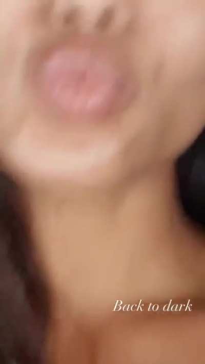 kiss