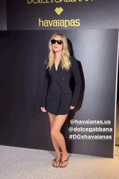 Liv&rsquo;s lovely legs