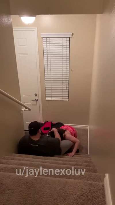 Hubby dared me to tease pizza guy part 3 [Sound on, click redgifs link]