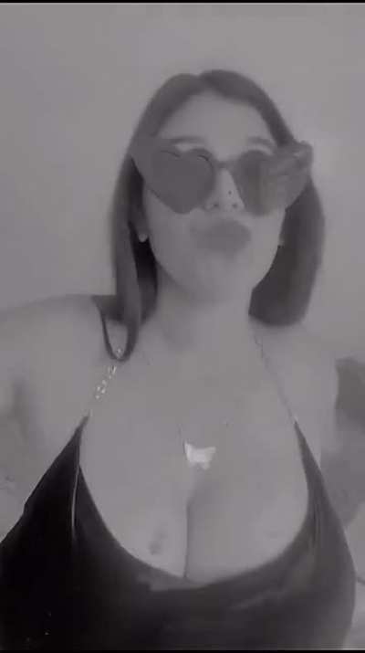 Amy Jiggles