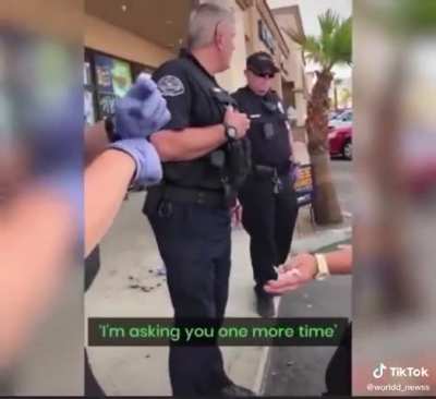 Police officer &ldquo;detains&rdquo; guy after getting in his face