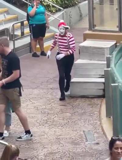 Mime pranking a tourist!