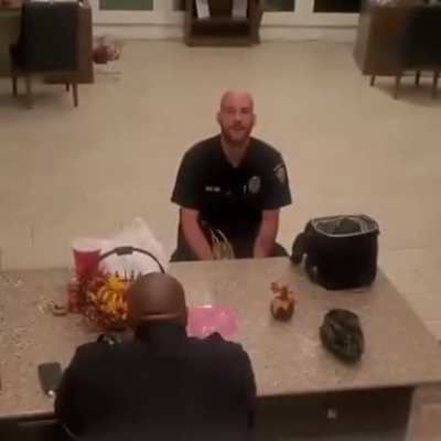 His head doubles as a signal mirror