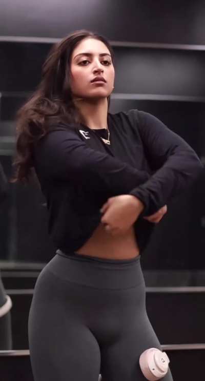 When her shirt comes off&hellip; 🤯