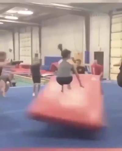 Oh shoot I fell, AAAAAAHHHHHH