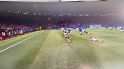 Two birds with one Essien!